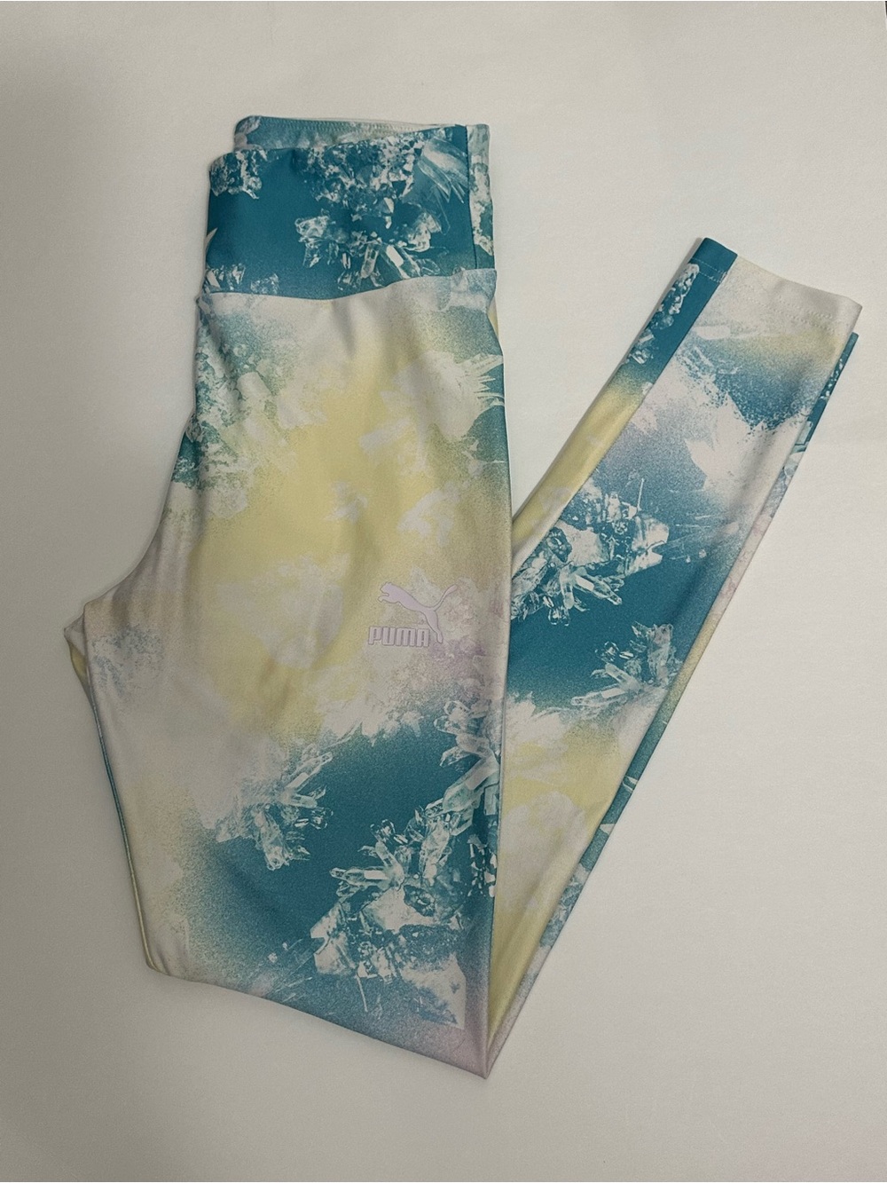 PUMA Women's Abstract Print Ankle Leggings Size S Blue Yellow White Logo